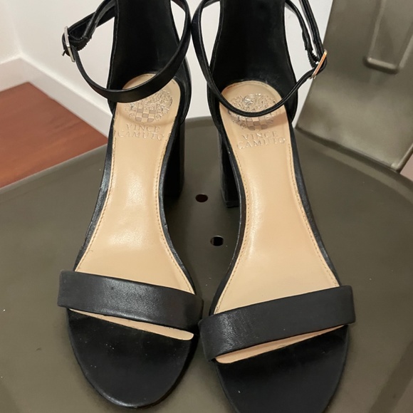 Vince camuto black strappy heel - Picture 2 of 2